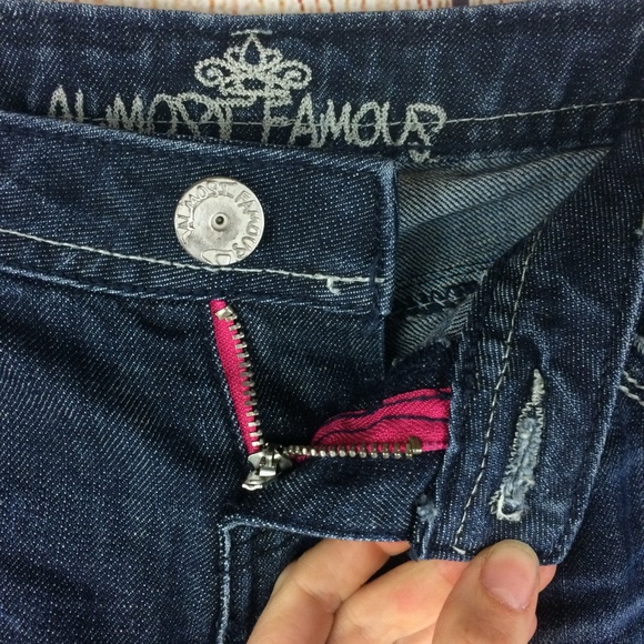 **SOLD** Whiskered & Distressed Jeans Sz 3 - Picture 6 of 8